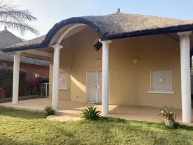 Villa meublée située dans une résidence avec piscine commune à 5 minute de la villa composée de 2 chambres et une mézzanine 2 salle d’eau, toilette visiteur , stationnement véhicule , salon, salle