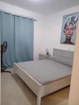 Appartement de standing au 3e étage d'une Résidence sécurisée , offrant une vue dégagée et imprenable .Vue mer au loin depuis l'appartement